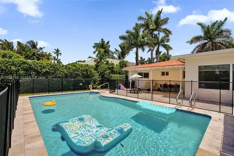 2025 Alamanda Drive North Miami FL 33181