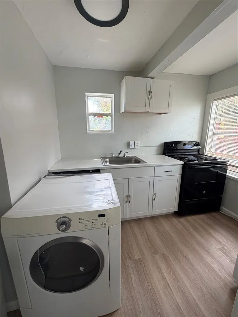1701 14th Avenue S St Petersburg FL 33705