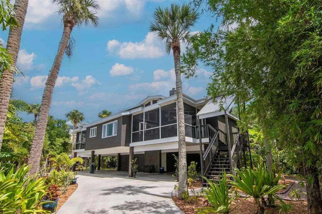 2514 W Conley Avenue Tampa FL 33611