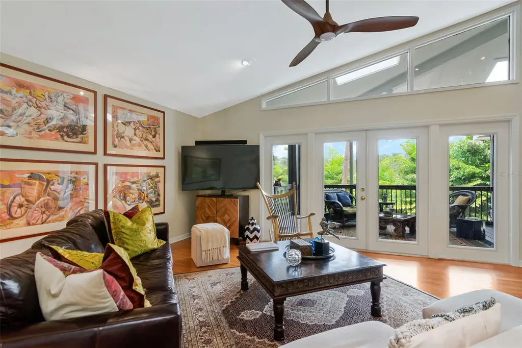 2514 W Conley Avenue Tampa FL 33611