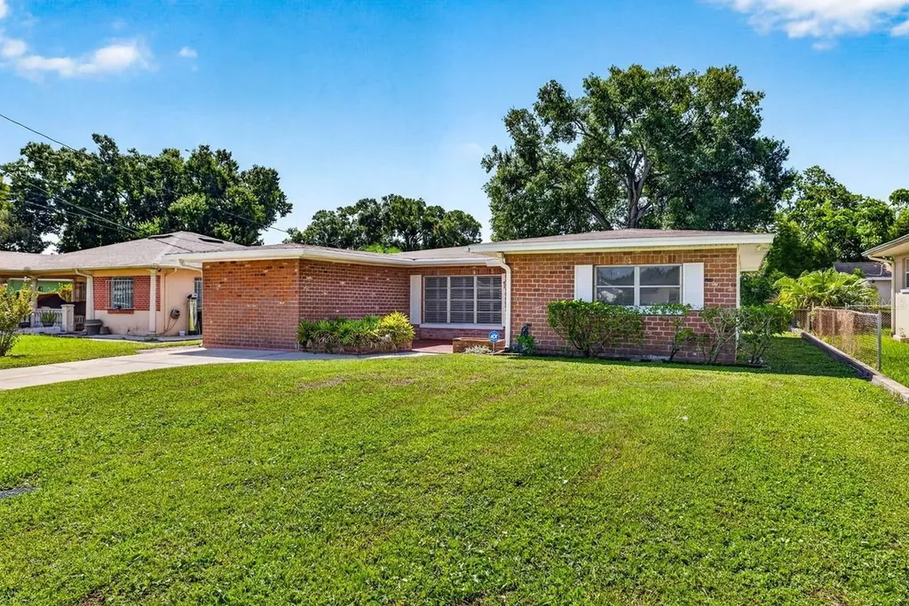 1912 W Saint Isabel Street Tampa FL 33607
