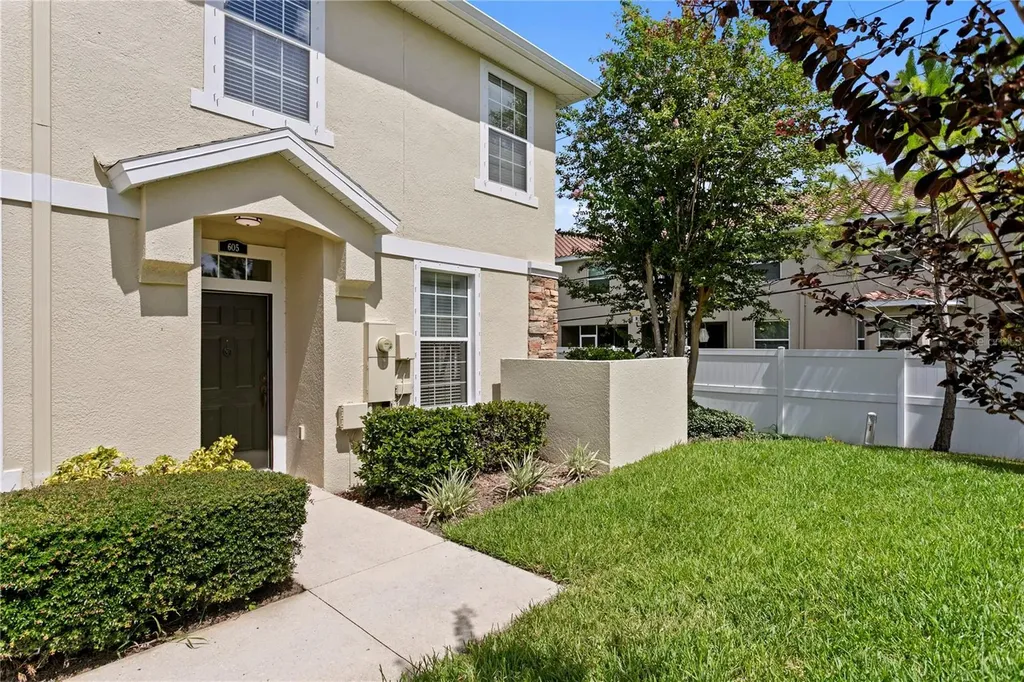 605 52nd Avenue N St Petersburg FL 33703