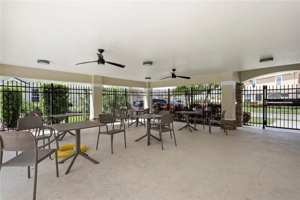 605 52nd Avenue N St Petersburg FL 33703