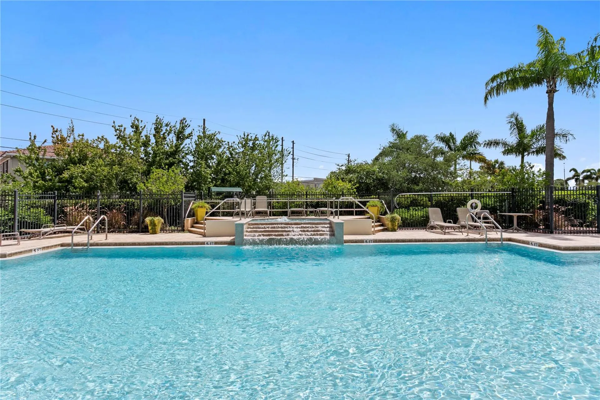 605 52nd Avenue N St Petersburg FL 33703