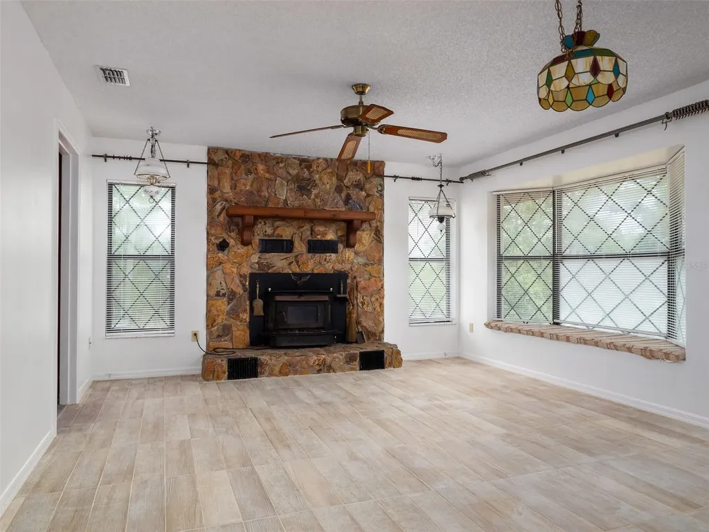 121 Serena Circle Melrose FL 32666
