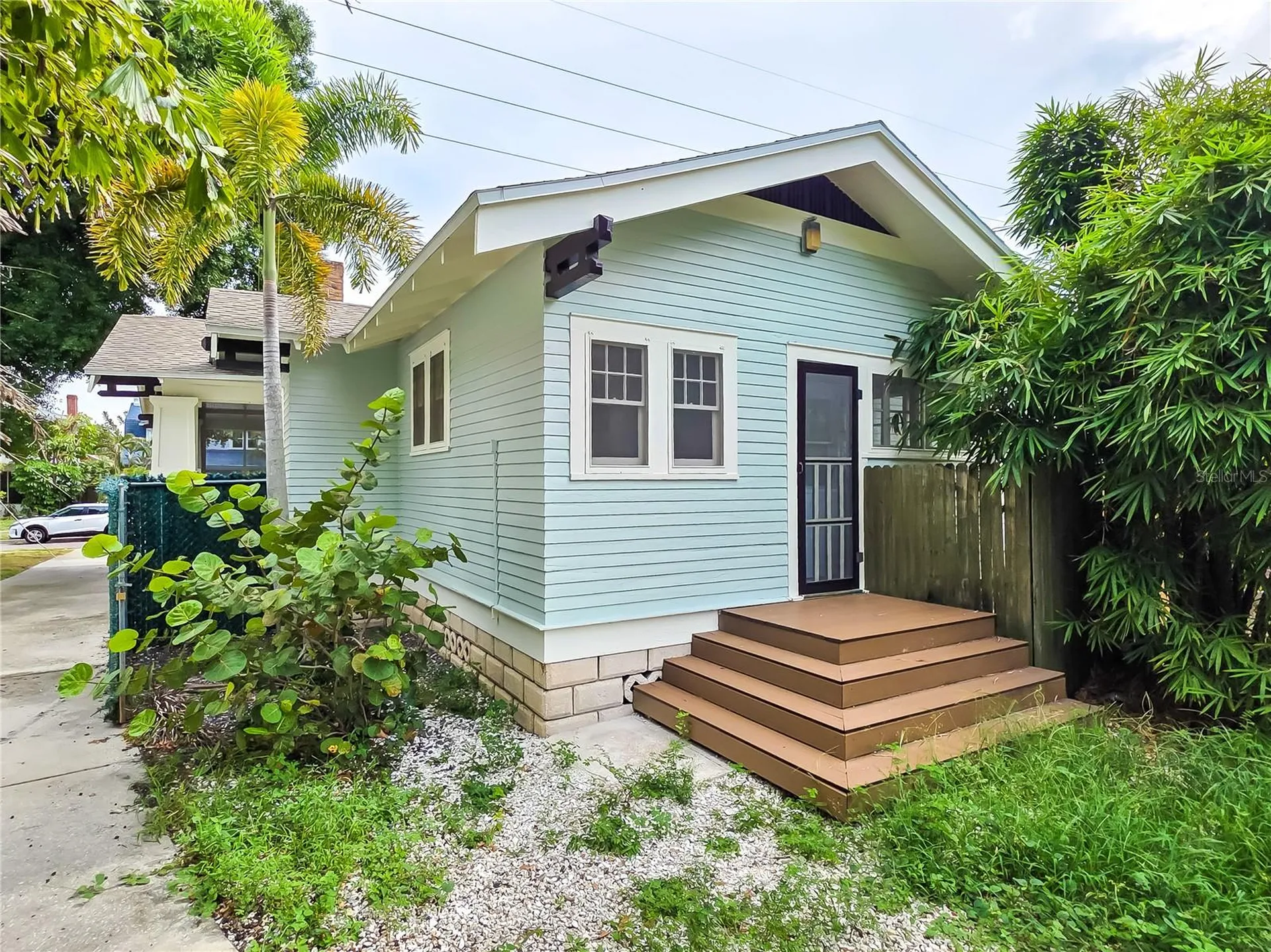 2135 Burlington Avenue N St Petersburg FL 33713