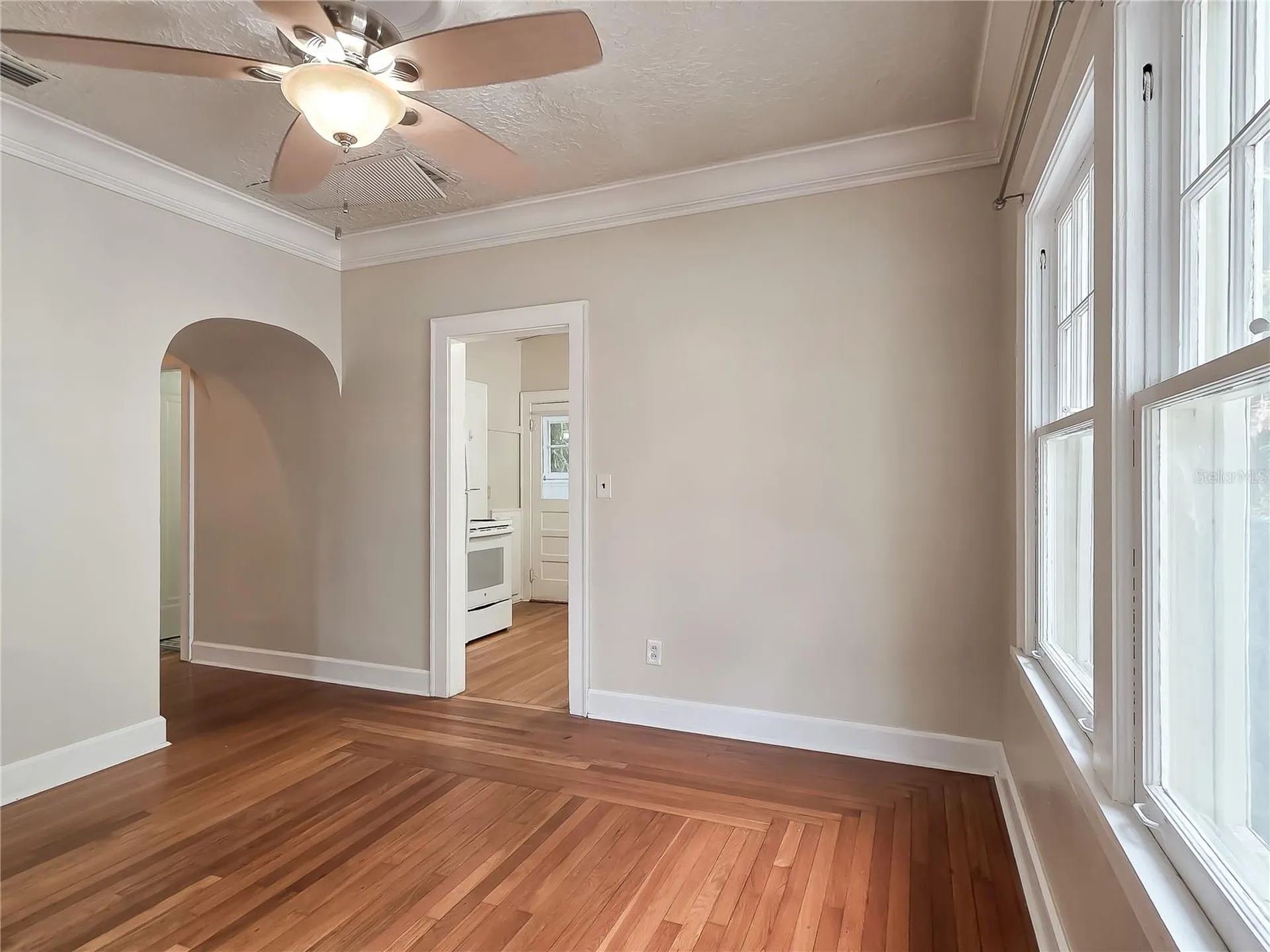 2135 Burlington Avenue N St Petersburg FL 33713