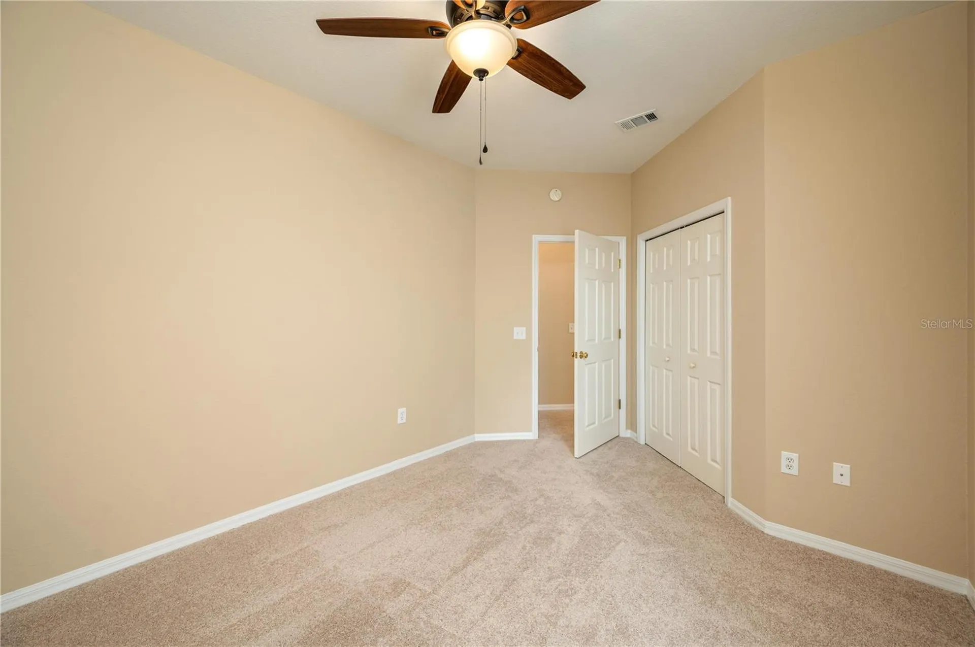 590 Grasslands Village Circle Lakeland FL 33803