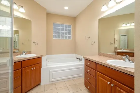 590 Grasslands Village Circle Lakeland FL 33803