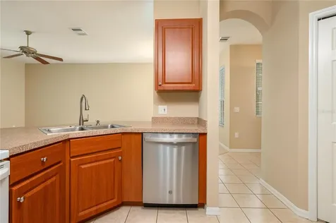 590 Grasslands Village Circle Lakeland FL 33803
