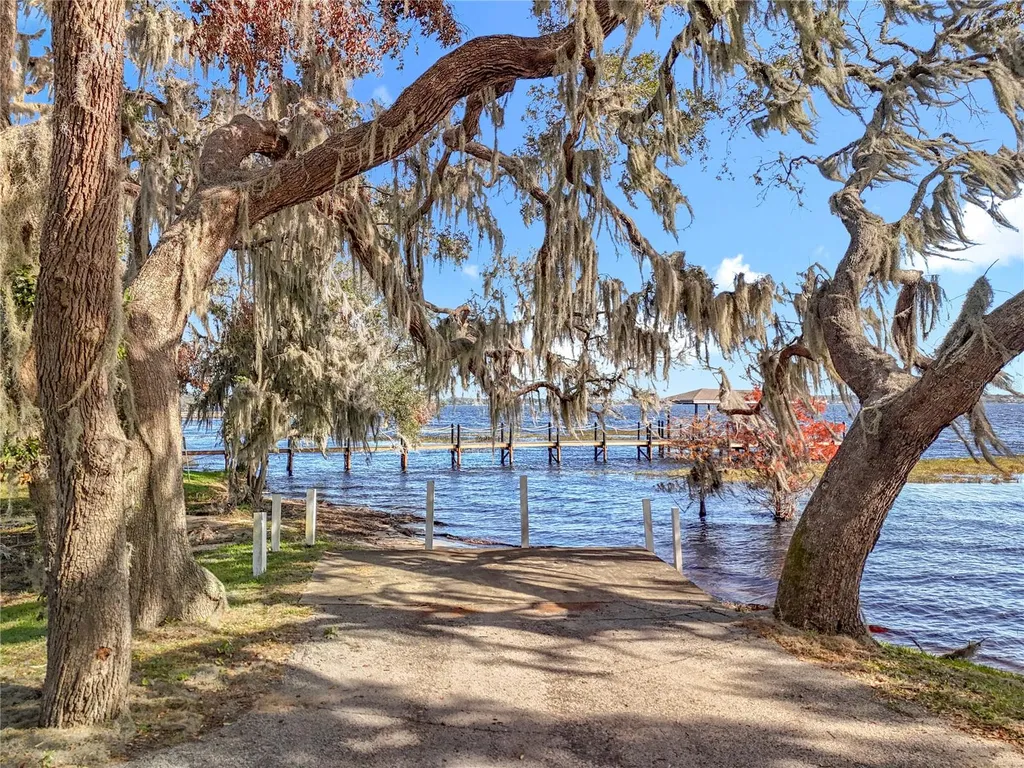 10073 Spring Lake Drive Clermont FL 34711