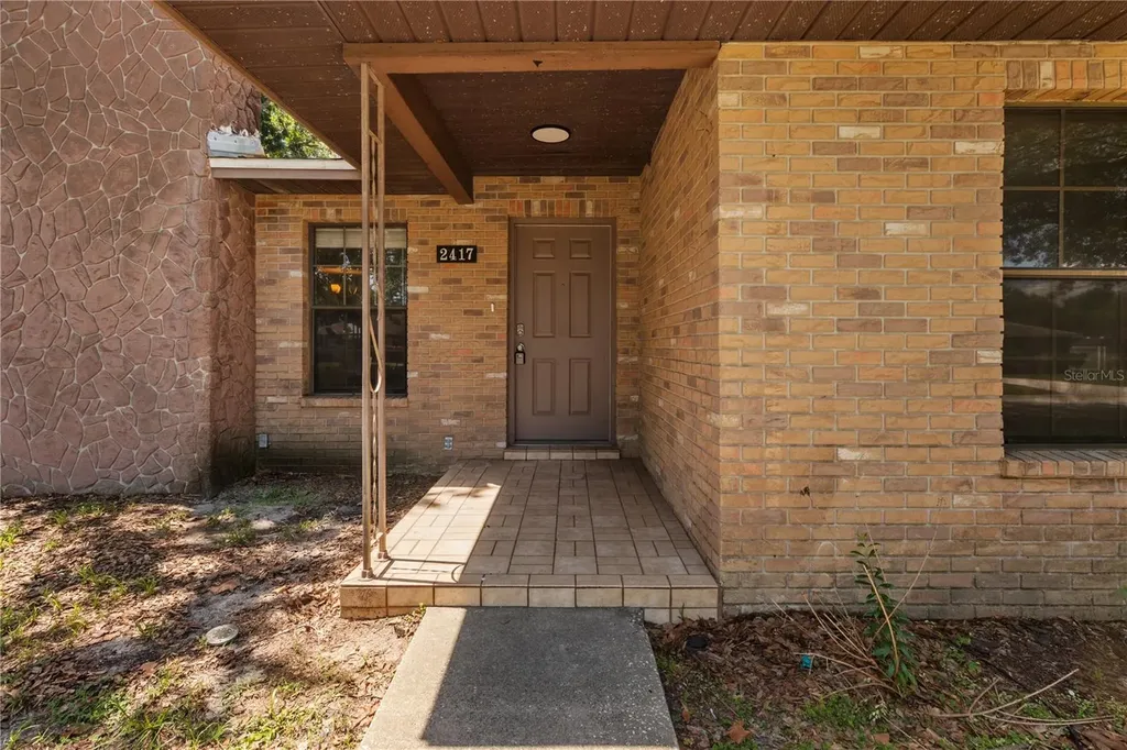 2417 Roslyn Lane Lakeland FL 33812