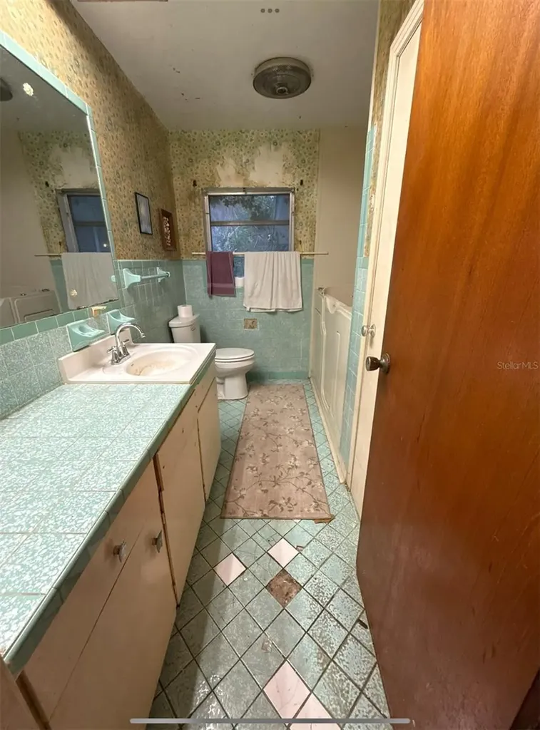 301 W Lemon Street Bowling Green FL 33834