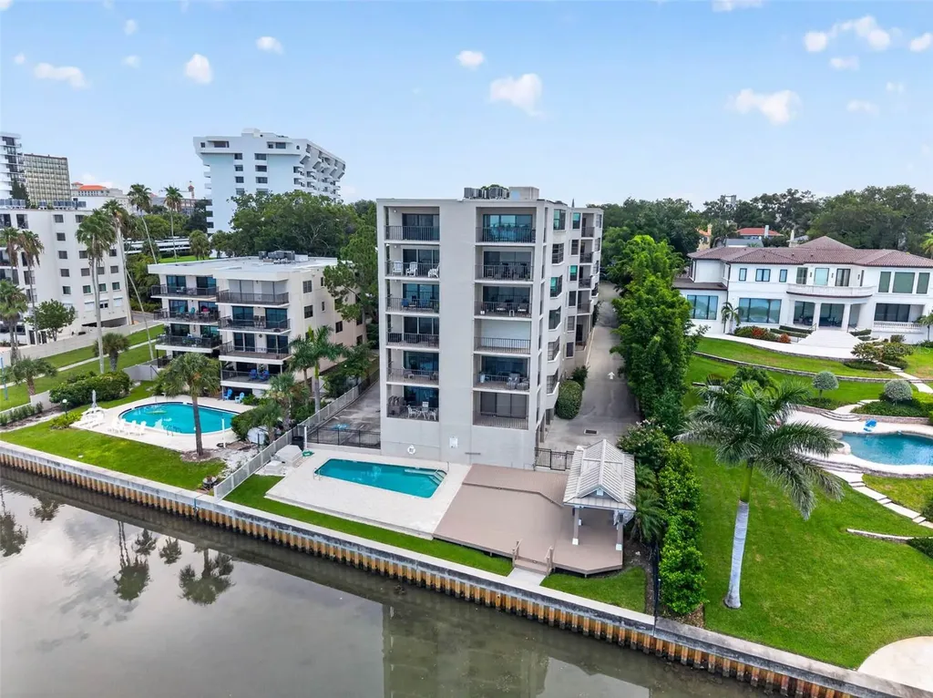 602 Lime Avenue Clearwater FL 33756