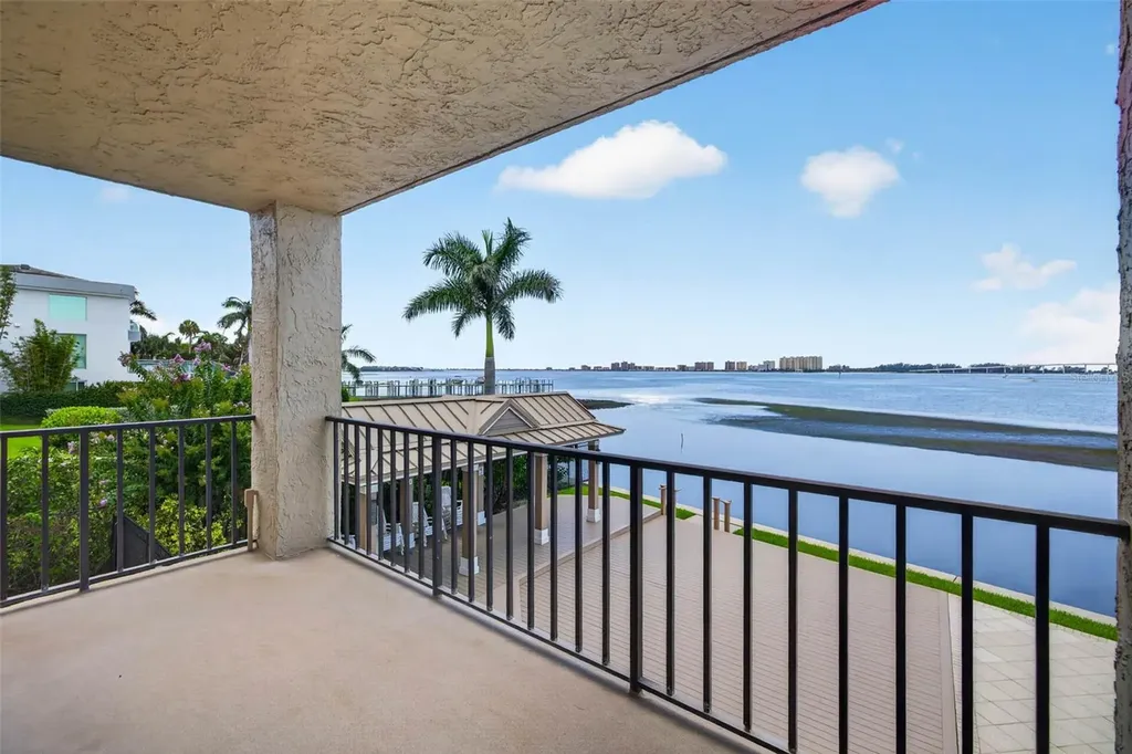 602 Lime Avenue Clearwater FL 33756