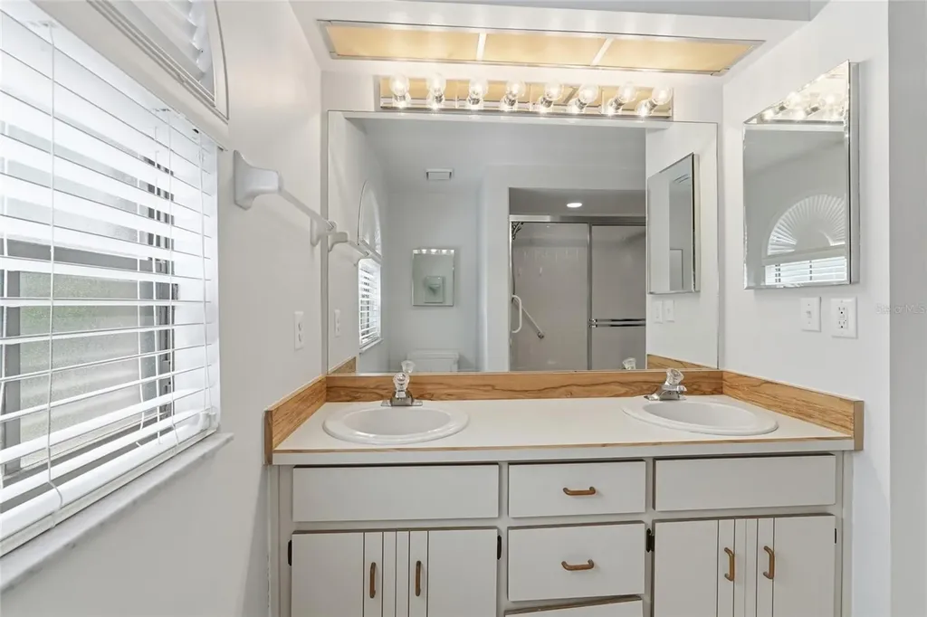 1055 N Kensington Park Drive S Altamonte Springs FL 32714