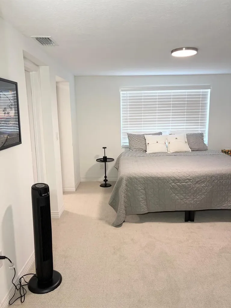 4714 W Lawn Avenue Tampa FL 33611