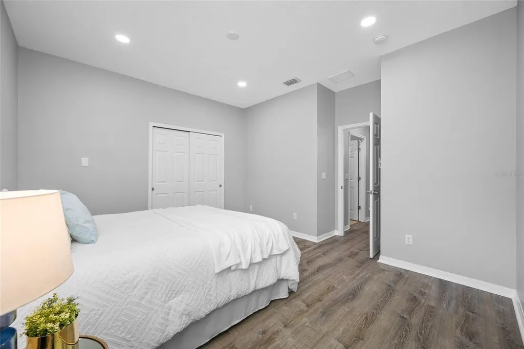1405 Parker Den Drive Ruskin FL 33570