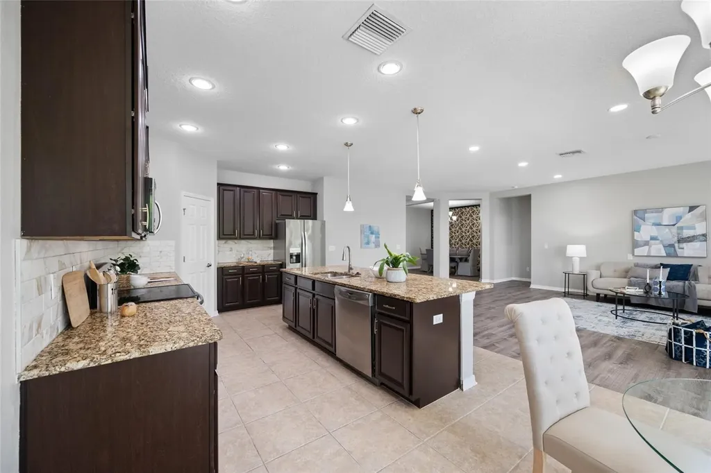 1405 Parker Den Drive Ruskin FL 33570