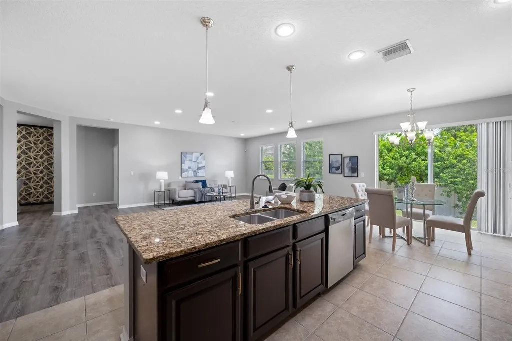 1405 Parker Den Drive Ruskin FL 33570