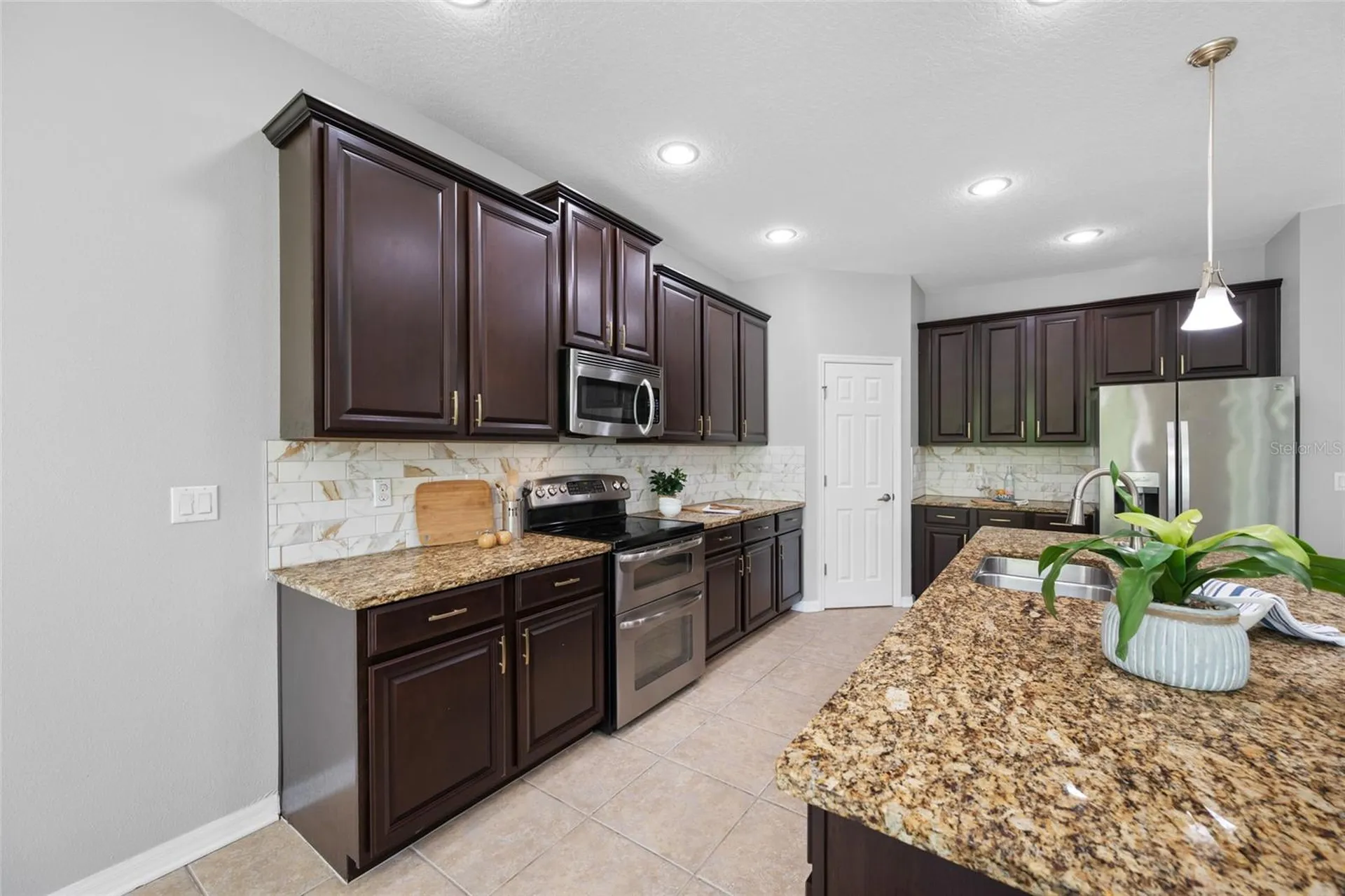 1405 Parker Den Drive Ruskin FL 33570