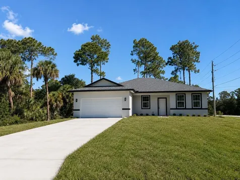 3964 Las Vegas Avenue North Port FL 34288