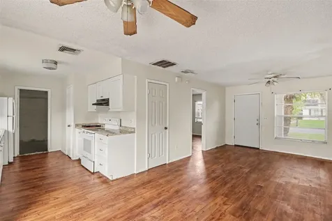 868 Aspenwood Circle Kissimmee FL 34743