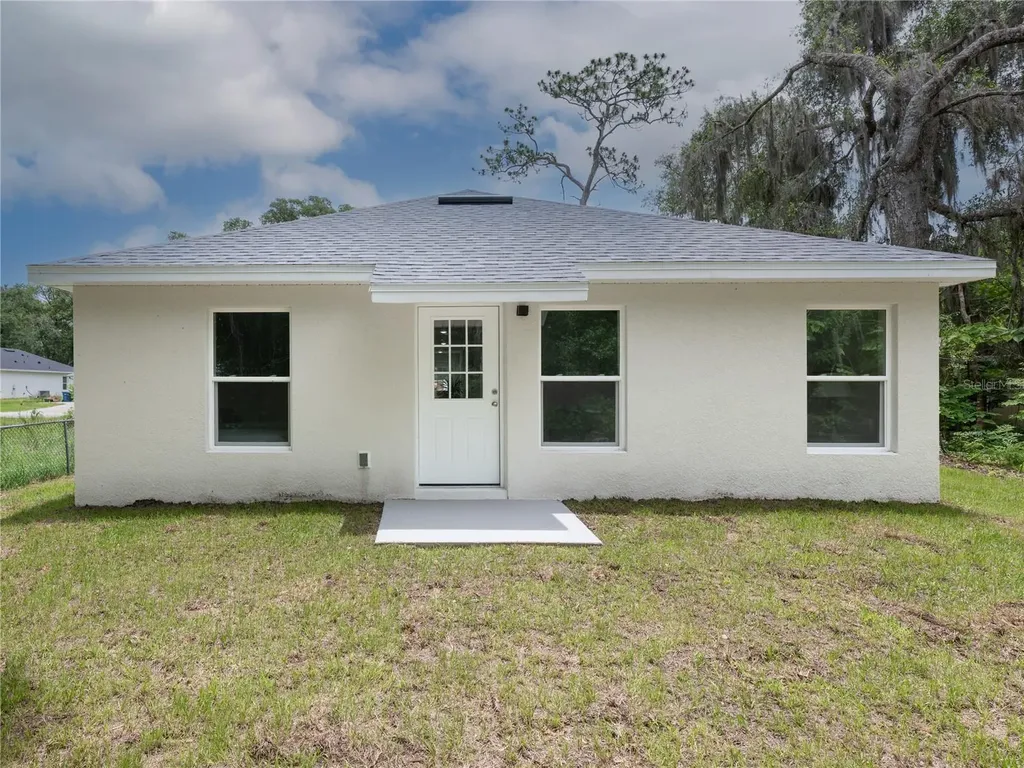 520 W Beresford Avenue Deland FL 32720