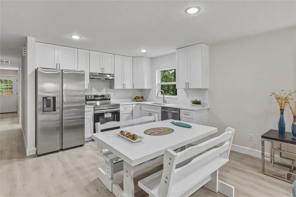 520 W Beresford Avenue Deland FL 32720