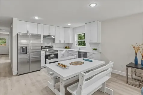 520 W Beresford Avenue Deland FL 32720