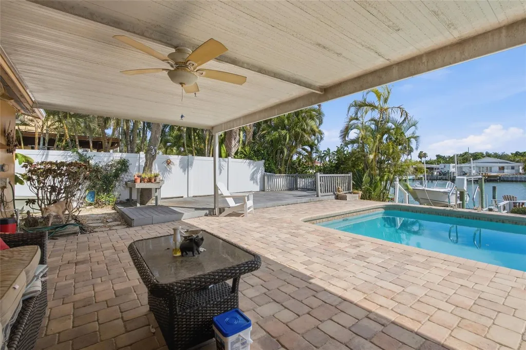 412 Hermosita Drive St Petersburg FL 33706
