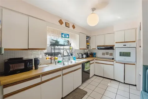 412 Hermosita Drive St Petersburg FL 33706