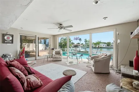 412 Hermosita Drive St Petersburg FL 33706