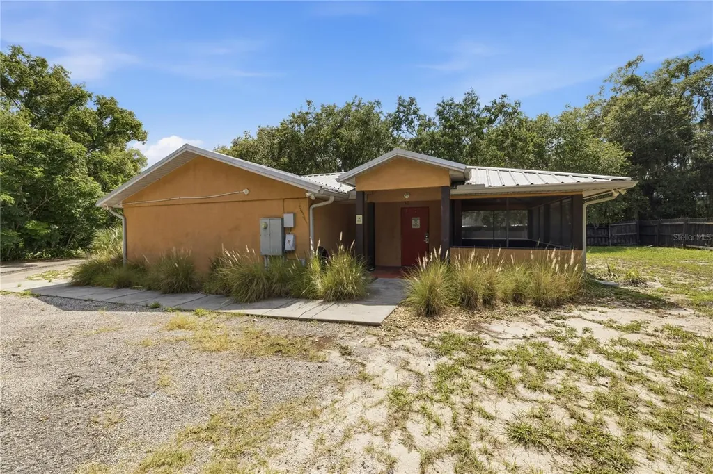 2250 N Volusia Avenue Orange City FL 32763