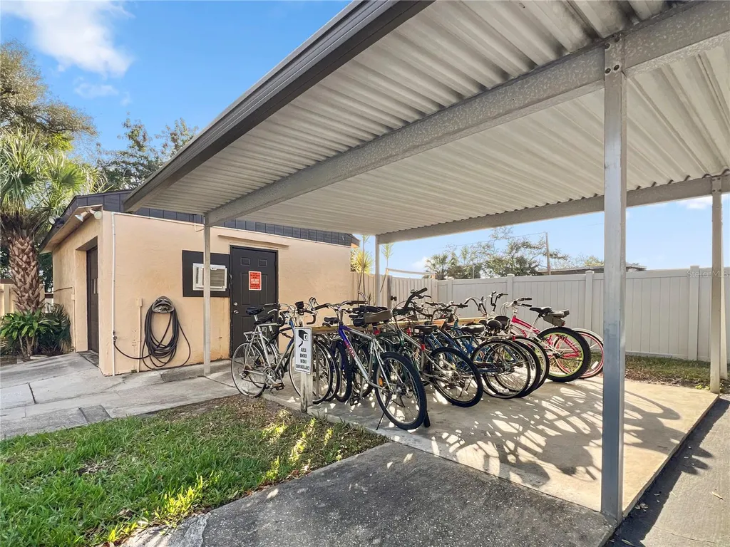 625 30th Avenue W Bradenton FL 34205