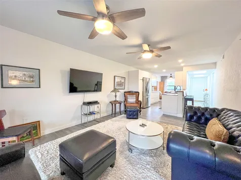 625 30th Avenue W Bradenton FL 34205