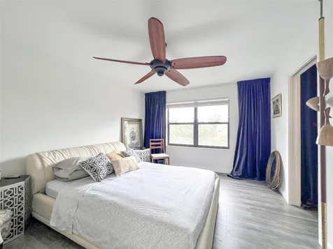 625 30th Avenue W Bradenton FL 34205