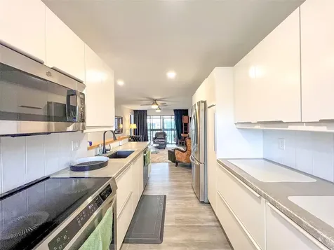 625 30th Avenue W Bradenton FL 34205