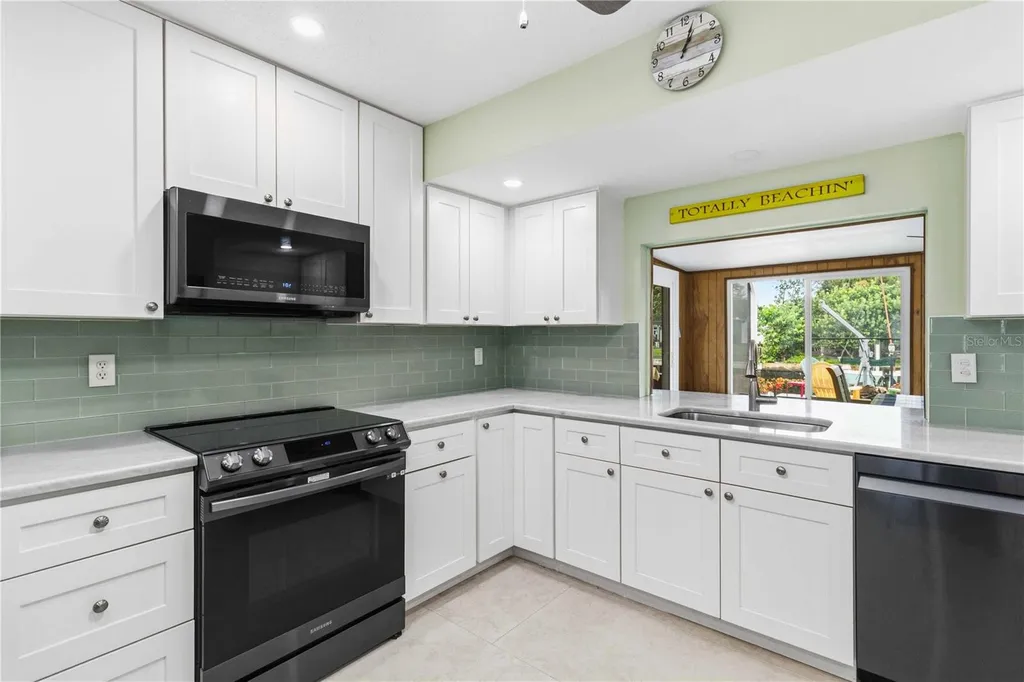 720 Ixora Avenue Ellenton FL 34222