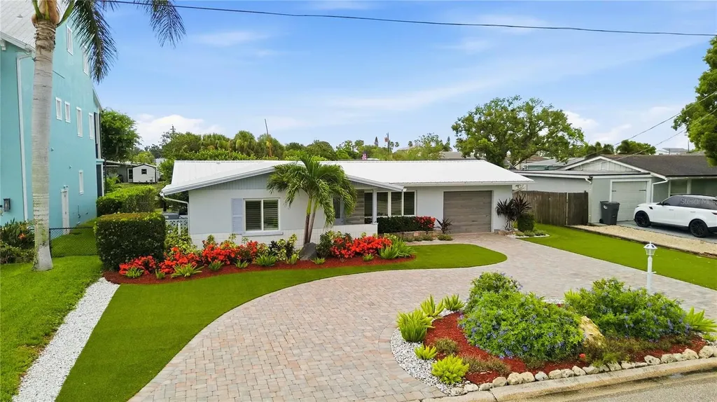720 Ixora Avenue Ellenton FL 34222