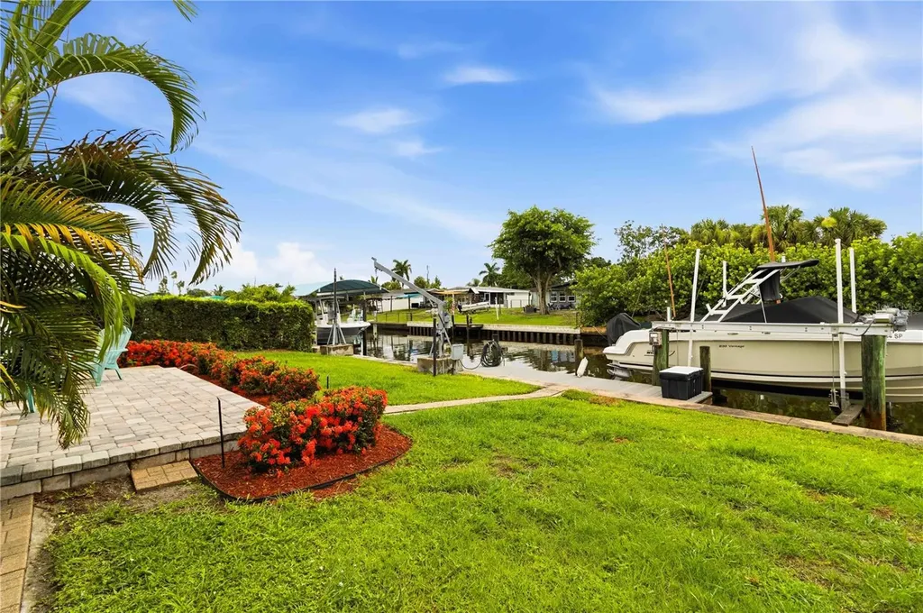 720 Ixora Avenue Ellenton FL 34222