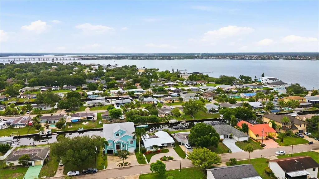 720 Ixora Avenue Ellenton FL 34222