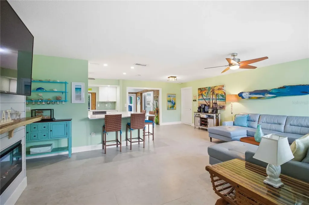 720 Ixora Avenue Ellenton FL 34222