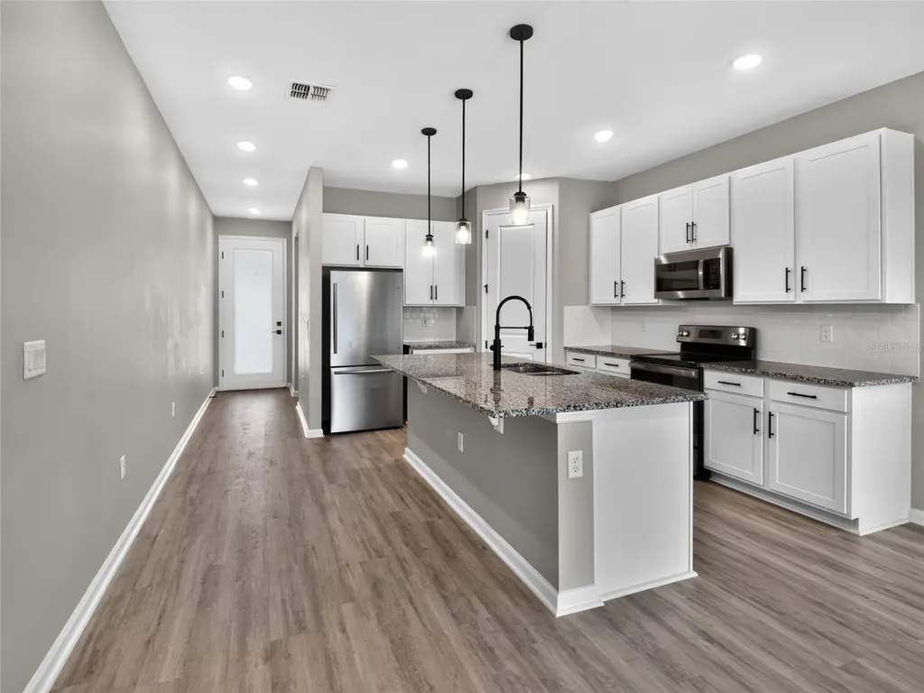 992 Griffon Avenue Lake Alfred FL 33850