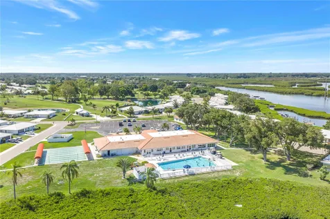 802 Buttonwood Drive Bradenton FL 34208