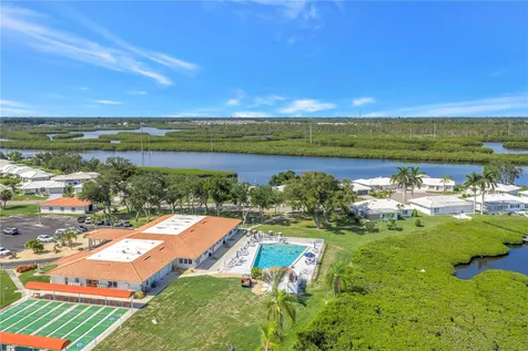 802 Buttonwood Drive Bradenton FL 34208