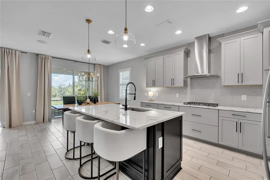 16942 Savory Mist Circle Bradenton FL 34211