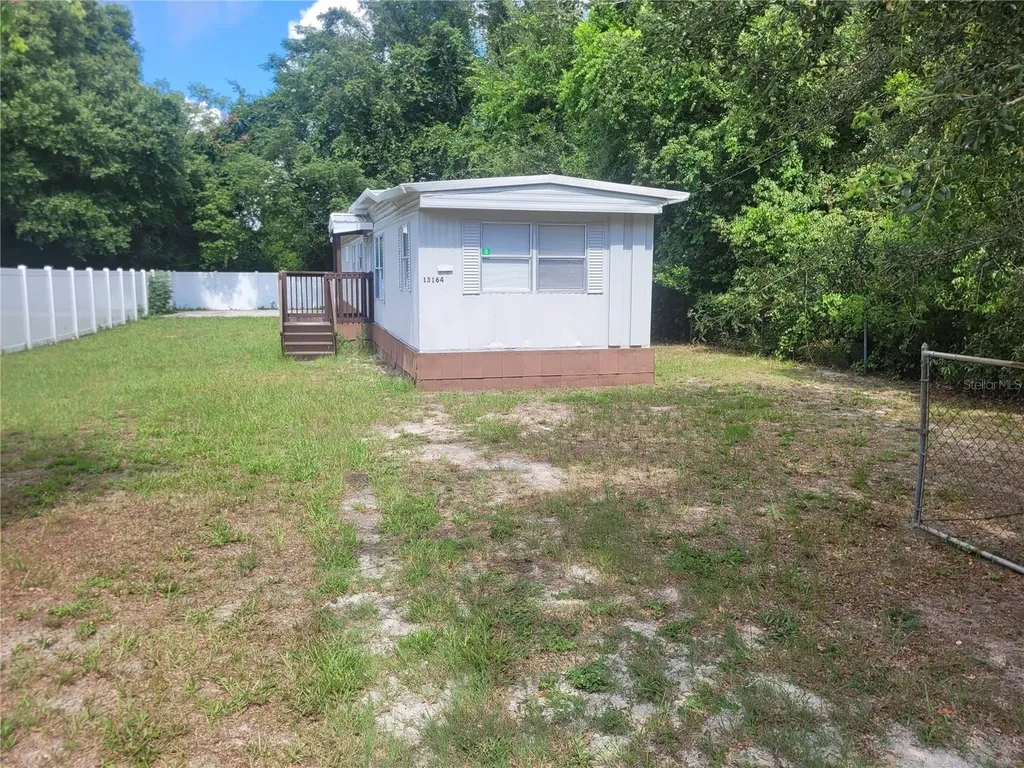 13164 SE 102nd Terrace Ocklawaha FL 32179