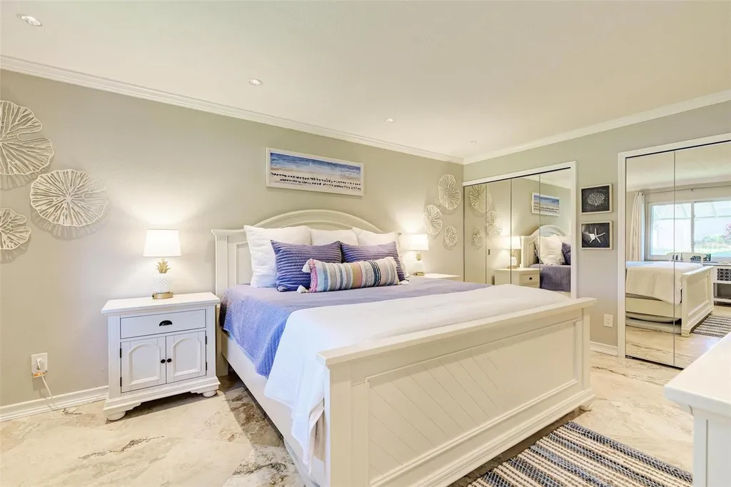 5683 Midnight Pass Road Sarasota FL 34242