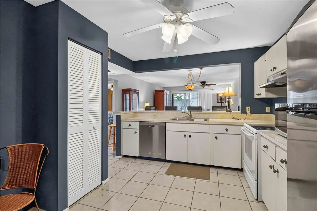 755 Oakview Drive Bradenton FL 34210